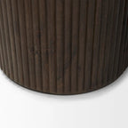 Table d'appoint ronde en bois massif cannelé marron foncé